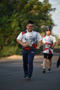 BIB: 7782
                            <button type="button" onclick="openModal(6387546)" class="btn btn-primary btn-sm float-right btn-popup" data-toggle="modal" data-target=".modal-high-quality">
                        <i class="fas fa-shopping-cart"></i> Add to Cart
                    </button>
                                            <button type="button" onclick="isThisMe(6387546, true)" class="btn btn-success btn-sm float-right btn-popup btn-isme hidden" data-toggle="tooltip" data-placement="bottom" title="นี่คือรูปของคุณใช่ไหม คลิกที่นี่เพื่อเอาเข้าอัลบั้ม">
                        <i class="fas fa-plus"></i> Add to album
                    </button>
                    <button type="button" onclick="isThisMe(6387546, false)" class="btn btn-warning btn-sm float-right btn-popup btn-isnotme hidden">
                        <i class="fas fa-ban"></i> Remove from album
                    </button>