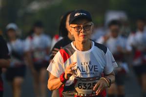 BIB: 6325
                            <button type="button" onclick="openModal(6404895)" class="btn btn-primary btn-sm float-right btn-popup" data-toggle="modal" data-target=".modal-high-quality">
                        <i class="fas fa-shopping-cart"></i> Add to Cart
                    </button>
                                            <button type="button" onclick="isThisMe(6404895, true)" class="btn btn-success btn-sm float-right btn-popup btn-isme hidden" data-toggle="tooltip" data-placement="bottom" title="นี่คือรูปของคุณใช่ไหม คลิกที่นี่เพื่อเอาเข้าอัลบั้ม">
                        <i class="fas fa-plus"></i> Add to album
                    </button>
                    <button type="button" onclick="isThisMe(6404895, false)" class="btn btn-warning btn-sm float-right btn-popup btn-isnotme hidden">
                        <i class="fas fa-ban"></i> Remove from album
                    </button>