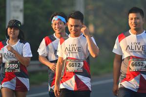 BIB: 6652, 6612, 3650, 128
                            <button type="button" onclick="openModal(6401886)" class="btn btn-primary btn-sm float-right btn-popup" data-toggle="modal" data-target=".modal-high-quality">
                        <i class="fas fa-shopping-cart"></i> Add to Cart
                    </button>
                                            <button type="button" onclick="isThisMe(6401886, true)" class="btn btn-success btn-sm float-right btn-popup btn-isme hidden" data-toggle="tooltip" data-placement="bottom" title="นี่คือรูปของคุณใช่ไหม คลิกที่นี่เพื่อเอาเข้าอัลบั้ม">
                        <i class="fas fa-plus"></i> Add to album
                    </button>
                    <button type="button" onclick="isThisMe(6401886, false)" class="btn btn-warning btn-sm float-right btn-popup btn-isnotme hidden">
                        <i class="fas fa-ban"></i> Remove from album
                    </button>