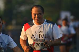 BIB: 706
                            <button type="button" onclick="openModal(6404802)" class="btn btn-primary btn-sm float-right btn-popup" data-toggle="modal" data-target=".modal-high-quality">
                        <i class="fas fa-shopping-cart"></i> Add to Cart
                    </button>
                                            <button type="button" onclick="isThisMe(6404802, true)" class="btn btn-success btn-sm float-right btn-popup btn-isme hidden" data-toggle="tooltip" data-placement="bottom" title="นี่คือรูปของคุณใช่ไหม คลิกที่นี่เพื่อเอาเข้าอัลบั้ม">
                        <i class="fas fa-plus"></i> Add to album
                    </button>
                    <button type="button" onclick="isThisMe(6404802, false)" class="btn btn-warning btn-sm float-right btn-popup btn-isnotme hidden">
                        <i class="fas fa-ban"></i> Remove from album
                    </button>