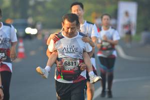 BIB: 6811
                            <button type="button" onclick="openModal(6416456)" class="btn btn-primary btn-sm float-right btn-popup" data-toggle="modal" data-target=".modal-high-quality">
                        <i class="fas fa-shopping-cart"></i> Add to Cart
                    </button>
                                            <button type="button" onclick="isThisMe(6416456, true)" class="btn btn-success btn-sm float-right btn-popup btn-isme hidden" data-toggle="tooltip" data-placement="bottom" title="นี่คือรูปของคุณใช่ไหม คลิกที่นี่เพื่อเอาเข้าอัลบั้ม">
                        <i class="fas fa-plus"></i> Add to album
                    </button>
                    <button type="button" onclick="isThisMe(6416456, false)" class="btn btn-warning btn-sm float-right btn-popup btn-isnotme hidden">
                        <i class="fas fa-ban"></i> Remove from album
                    </button>