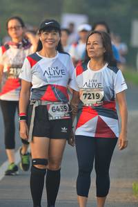 BIB: 7219, 6435
                            <button type="button" onclick="openModal(6412705)" class="btn btn-primary btn-sm float-right btn-popup" data-toggle="modal" data-target=".modal-high-quality">
                        <i class="fas fa-shopping-cart"></i> Add to Cart
                    </button>
                                            <button type="button" onclick="isThisMe(6412705, true)" class="btn btn-success btn-sm float-right btn-popup btn-isme hidden" data-toggle="tooltip" data-placement="bottom" title="นี่คือรูปของคุณใช่ไหม คลิกที่นี่เพื่อเอาเข้าอัลบั้ม">
                        <i class="fas fa-plus"></i> Add to album
                    </button>
                    <button type="button" onclick="isThisMe(6412705, false)" class="btn btn-warning btn-sm float-right btn-popup btn-isnotme hidden">
                        <i class="fas fa-ban"></i> Remove from album
                    </button>