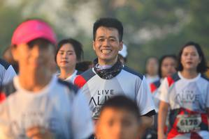 BIB: 6178
                            <button type="button" onclick="openModal(6413244)" class="btn btn-primary btn-sm float-right btn-popup" data-toggle="modal" data-target=".modal-high-quality">
                        <i class="fas fa-shopping-cart"></i> Add to Cart
                    </button>
                                            <button type="button" onclick="isThisMe(6413244, true)" class="btn btn-success btn-sm float-right btn-popup btn-isme hidden" data-toggle="tooltip" data-placement="bottom" title="นี่คือรูปของคุณใช่ไหม คลิกที่นี่เพื่อเอาเข้าอัลบั้ม">
                        <i class="fas fa-plus"></i> Add to album
                    </button>
                    <button type="button" onclick="isThisMe(6413244, false)" class="btn btn-warning btn-sm float-right btn-popup btn-isnotme hidden">
                        <i class="fas fa-ban"></i> Remove from album
                    </button>