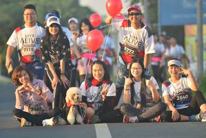 BIB: 3772, 7115, 2640, 7988
                            <button type="button" onclick="openModal(6404803)" class="btn btn-primary btn-sm float-right btn-popup" data-toggle="modal" data-target=".modal-high-quality">
                        <i class="fas fa-shopping-cart"></i> Add to Cart
                    </button>
                                            <button type="button" onclick="isThisMe(6404803, true)" class="btn btn-success btn-sm float-right btn-popup btn-isme hidden" data-toggle="tooltip" data-placement="bottom" title="นี่คือรูปของคุณใช่ไหม คลิกที่นี่เพื่อเอาเข้าอัลบั้ม">
                        <i class="fas fa-plus"></i> Add to album
                    </button>
                    <button type="button" onclick="isThisMe(6404803, false)" class="btn btn-warning btn-sm float-right btn-popup btn-isnotme hidden">
                        <i class="fas fa-ban"></i> Remove from album
                    </button>