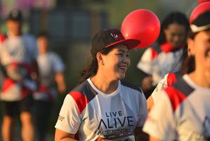 BIB: 
                            <button type="button" onclick="openModal(6404181)" class="btn btn-primary btn-sm float-right btn-popup" data-toggle="modal" data-target=".modal-high-quality">
                        <i class="fas fa-shopping-cart"></i> Add to Cart
                    </button>
                                            <button type="button" onclick="isThisMe(6404181, true)" class="btn btn-success btn-sm float-right btn-popup btn-isme hidden" data-toggle="tooltip" data-placement="bottom" title="นี่คือรูปของคุณใช่ไหม คลิกที่นี่เพื่อเอาเข้าอัลบั้ม">
                        <i class="fas fa-plus"></i> Add to album
                    </button>
                    <button type="button" onclick="isThisMe(6404181, false)" class="btn btn-warning btn-sm float-right btn-popup btn-isnotme hidden">
                        <i class="fas fa-ban"></i> Remove from album
                    </button>