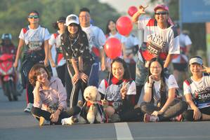 BIB: 3772, 7344, 2640, 798
                            <button type="button" onclick="openModal(6417857)" class="btn btn-primary btn-sm float-right btn-popup" data-toggle="modal" data-target=".modal-high-quality">
                        <i class="fas fa-shopping-cart"></i> Add to Cart
                    </button>
                                            <button type="button" onclick="isThisMe(6417857, true)" class="btn btn-success btn-sm float-right btn-popup btn-isme hidden" data-toggle="tooltip" data-placement="bottom" title="นี่คือรูปของคุณใช่ไหม คลิกที่นี่เพื่อเอาเข้าอัลบั้ม">
                        <i class="fas fa-plus"></i> Add to album
                    </button>
                    <button type="button" onclick="isThisMe(6417857, false)" class="btn btn-warning btn-sm float-right btn-popup btn-isnotme hidden">
                        <i class="fas fa-ban"></i> Remove from album
                    </button>