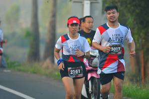 BIB: 3017, 2161, 128
                            <button type="button" onclick="openModal(6402997)" class="btn btn-primary btn-sm float-right btn-popup" data-toggle="modal" data-target=".modal-high-quality">
                        <i class="fas fa-shopping-cart"></i> Add to Cart
                    </button>
                                            <button type="button" onclick="isThisMe(6402997, true)" class="btn btn-success btn-sm float-right btn-popup btn-isme hidden" data-toggle="tooltip" data-placement="bottom" title="นี่คือรูปของคุณใช่ไหม คลิกที่นี่เพื่อเอาเข้าอัลบั้ม">
                        <i class="fas fa-plus"></i> Add to album
                    </button>
                    <button type="button" onclick="isThisMe(6402997, false)" class="btn btn-warning btn-sm float-right btn-popup btn-isnotme hidden">
                        <i class="fas fa-ban"></i> Remove from album
                    </button>