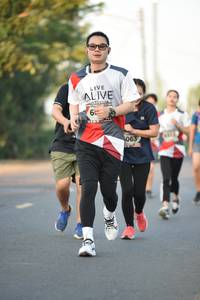 BIB: 063
                            <button type="button" onclick="openModal(6383464)" class="btn btn-primary btn-sm float-right btn-popup" data-toggle="modal" data-target=".modal-high-quality">
                        <i class="fas fa-shopping-cart"></i> Add to Cart
                    </button>
                                            <button type="button" onclick="isThisMe(6383464, true)" class="btn btn-success btn-sm float-right btn-popup btn-isme hidden" data-toggle="tooltip" data-placement="bottom" title="นี่คือรูปของคุณใช่ไหม คลิกที่นี่เพื่อเอาเข้าอัลบั้ม">
                        <i class="fas fa-plus"></i> Add to album
                    </button>
                    <button type="button" onclick="isThisMe(6383464, false)" class="btn btn-warning btn-sm float-right btn-popup btn-isnotme hidden">
                        <i class="fas fa-ban"></i> Remove from album
                    </button>