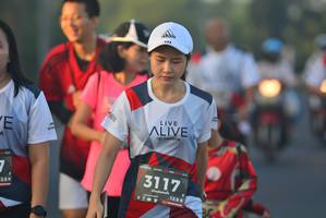 BIB: 3117, 128
                            <button type="button" onclick="openModal(6404832)" class="btn btn-primary btn-sm float-right btn-popup" data-toggle="modal" data-target=".modal-high-quality">
                        <i class="fas fa-shopping-cart"></i> Add to Cart
                    </button>
                                            <button type="button" onclick="isThisMe(6404832, true)" class="btn btn-success btn-sm float-right btn-popup btn-isme hidden" data-toggle="tooltip" data-placement="bottom" title="นี่คือรูปของคุณใช่ไหม คลิกที่นี่เพื่อเอาเข้าอัลบั้ม">
                        <i class="fas fa-plus"></i> Add to album
                    </button>
                    <button type="button" onclick="isThisMe(6404832, false)" class="btn btn-warning btn-sm float-right btn-popup btn-isnotme hidden">
                        <i class="fas fa-ban"></i> Remove from album
                    </button>