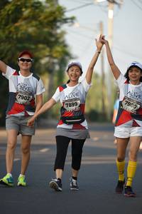 BIB: 7899, 7900, 7902
                            <button type="button" onclick="openModal(6387764)" class="btn btn-primary btn-sm float-right btn-popup" data-toggle="modal" data-target=".modal-high-quality">
                        <i class="fas fa-shopping-cart"></i> Add to Cart
                    </button>
                                            <button type="button" onclick="isThisMe(6387764, true)" class="btn btn-success btn-sm float-right btn-popup btn-isme hidden" data-toggle="tooltip" data-placement="bottom" title="นี่คือรูปของคุณใช่ไหม คลิกที่นี่เพื่อเอาเข้าอัลบั้ม">
                        <i class="fas fa-plus"></i> Add to album
                    </button>
                    <button type="button" onclick="isThisMe(6387764, false)" class="btn btn-warning btn-sm float-right btn-popup btn-isnotme hidden">
                        <i class="fas fa-ban"></i> Remove from album
                    </button>