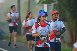 BIB: 3072, 2015
                            <button type="button" onclick="openModal(6403108)" class="btn btn-primary btn-sm float-right btn-popup" data-toggle="modal" data-target=".modal-high-quality">
                        <i class="fas fa-shopping-cart"></i> Add to Cart
                    </button>
                                            <button type="button" onclick="isThisMe(6403108, true)" class="btn btn-success btn-sm float-right btn-popup btn-isme hidden" data-toggle="tooltip" data-placement="bottom" title="นี่คือรูปของคุณใช่ไหม คลิกที่นี่เพื่อเอาเข้าอัลบั้ม">
                        <i class="fas fa-plus"></i> Add to album
                    </button>
                    <button type="button" onclick="isThisMe(6403108, false)" class="btn btn-warning btn-sm float-right btn-popup btn-isnotme hidden">
                        <i class="fas fa-ban"></i> Remove from album
                    </button>