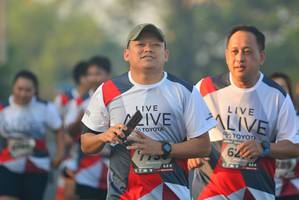 BIB: 
                            <button type="button" onclick="openModal(6414647)" class="btn btn-primary btn-sm float-right btn-popup" data-toggle="modal" data-target=".modal-high-quality">
                        <i class="fas fa-shopping-cart"></i> Add to Cart
                    </button>
                                            <button type="button" onclick="isThisMe(6414647, true)" class="btn btn-success btn-sm float-right btn-popup btn-isme hidden" data-toggle="tooltip" data-placement="bottom" title="นี่คือรูปของคุณใช่ไหม คลิกที่นี่เพื่อเอาเข้าอัลบั้ม">
                        <i class="fas fa-plus"></i> Add to album
                    </button>
                    <button type="button" onclick="isThisMe(6414647, false)" class="btn btn-warning btn-sm float-right btn-popup btn-isnotme hidden">
                        <i class="fas fa-ban"></i> Remove from album
                    </button>