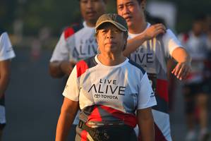 BIB: 
                            <button type="button" onclick="openModal(6414033)" class="btn btn-primary btn-sm float-right btn-popup" data-toggle="modal" data-target=".modal-high-quality">
                        <i class="fas fa-shopping-cart"></i> Add to Cart
                    </button>
                                            <button type="button" onclick="isThisMe(6414033, true)" class="btn btn-success btn-sm float-right btn-popup btn-isme hidden" data-toggle="tooltip" data-placement="bottom" title="นี่คือรูปของคุณใช่ไหม คลิกที่นี่เพื่อเอาเข้าอัลบั้ม">
                        <i class="fas fa-plus"></i> Add to album
                    </button>
                    <button type="button" onclick="isThisMe(6414033, false)" class="btn btn-warning btn-sm float-right btn-popup btn-isnotme hidden">
                        <i class="fas fa-ban"></i> Remove from album
                    </button>