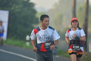 BIB: 2941, 2199
                            <button type="button" onclick="openModal(6412325)" class="btn btn-primary btn-sm float-right btn-popup" data-toggle="modal" data-target=".modal-high-quality">
                        <i class="fas fa-shopping-cart"></i> Add to Cart
                    </button>
                                            <button type="button" onclick="isThisMe(6412325, true)" class="btn btn-success btn-sm float-right btn-popup btn-isme hidden" data-toggle="tooltip" data-placement="bottom" title="นี่คือรูปของคุณใช่ไหม คลิกที่นี่เพื่อเอาเข้าอัลบั้ม">
                        <i class="fas fa-plus"></i> Add to album
                    </button>
                    <button type="button" onclick="isThisMe(6412325, false)" class="btn btn-warning btn-sm float-right btn-popup btn-isnotme hidden">
                        <i class="fas fa-ban"></i> Remove from album
                    </button>