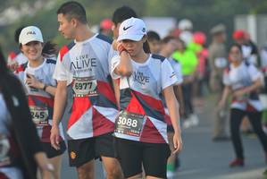 BIB: 6977, 245, 3088, 123
                            <button type="button" onclick="openModal(6414922)" class="btn btn-primary btn-sm float-right btn-popup" data-toggle="modal" data-target=".modal-high-quality">
                        <i class="fas fa-shopping-cart"></i> Add to Cart
                    </button>
                                            <button type="button" onclick="isThisMe(6414922, true)" class="btn btn-success btn-sm float-right btn-popup btn-isme hidden" data-toggle="tooltip" data-placement="bottom" title="นี่คือรูปของคุณใช่ไหม คลิกที่นี่เพื่อเอาเข้าอัลบั้ม">
                        <i class="fas fa-plus"></i> Add to album
                    </button>
                    <button type="button" onclick="isThisMe(6414922, false)" class="btn btn-warning btn-sm float-right btn-popup btn-isnotme hidden">
                        <i class="fas fa-ban"></i> Remove from album
                    </button>