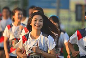 BIB: 6351
                            <button type="button" onclick="openModal(6416563)" class="btn btn-primary btn-sm float-right btn-popup" data-toggle="modal" data-target=".modal-high-quality">
                        <i class="fas fa-shopping-cart"></i> Add to Cart
                    </button>
                                            <button type="button" onclick="isThisMe(6416563, true)" class="btn btn-success btn-sm float-right btn-popup btn-isme hidden" data-toggle="tooltip" data-placement="bottom" title="นี่คือรูปของคุณใช่ไหม คลิกที่นี่เพื่อเอาเข้าอัลบั้ม">
                        <i class="fas fa-plus"></i> Add to album
                    </button>
                    <button type="button" onclick="isThisMe(6416563, false)" class="btn btn-warning btn-sm float-right btn-popup btn-isnotme hidden">
                        <i class="fas fa-ban"></i> Remove from album
                    </button>