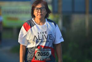 BIB: 050
                            <button type="button" onclick="openModal(6418536)" class="btn btn-primary btn-sm float-right btn-popup" data-toggle="modal" data-target=".modal-high-quality">
                        <i class="fas fa-shopping-cart"></i> Add to Cart
                    </button>
                                            <button type="button" onclick="isThisMe(6418536, true)" class="btn btn-success btn-sm float-right btn-popup btn-isme hidden" data-toggle="tooltip" data-placement="bottom" title="นี่คือรูปของคุณใช่ไหม คลิกที่นี่เพื่อเอาเข้าอัลบั้ม">
                        <i class="fas fa-plus"></i> Add to album
                    </button>
                    <button type="button" onclick="isThisMe(6418536, false)" class="btn btn-warning btn-sm float-right btn-popup btn-isnotme hidden">
                        <i class="fas fa-ban"></i> Remove from album
                    </button>