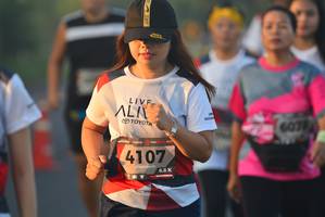 BIB: 607, 2018, 4107
                            <button type="button" onclick="openModal(6413363)" class="btn btn-primary btn-sm float-right btn-popup" data-toggle="modal" data-target=".modal-high-quality">
                        <i class="fas fa-shopping-cart"></i> Add to Cart
                    </button>
                                            <button type="button" onclick="isThisMe(6413363, true)" class="btn btn-success btn-sm float-right btn-popup btn-isme hidden" data-toggle="tooltip" data-placement="bottom" title="นี่คือรูปของคุณใช่ไหม คลิกที่นี่เพื่อเอาเข้าอัลบั้ม">
                        <i class="fas fa-plus"></i> Add to album
                    </button>
                    <button type="button" onclick="isThisMe(6413363, false)" class="btn btn-warning btn-sm float-right btn-popup btn-isnotme hidden">
                        <i class="fas fa-ban"></i> Remove from album
                    </button>