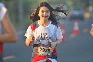 BIB: 7928
                            <button type="button" onclick="openModal(6417220)" class="btn btn-primary btn-sm float-right btn-popup" data-toggle="modal" data-target=".modal-high-quality">
                        <i class="fas fa-shopping-cart"></i> Add to Cart
                    </button>
                                            <button type="button" onclick="isThisMe(6417220, true)" class="btn btn-success btn-sm float-right btn-popup btn-isme hidden" data-toggle="tooltip" data-placement="bottom" title="นี่คือรูปของคุณใช่ไหม คลิกที่นี่เพื่อเอาเข้าอัลบั้ม">
                        <i class="fas fa-plus"></i> Add to album
                    </button>
                    <button type="button" onclick="isThisMe(6417220, false)" class="btn btn-warning btn-sm float-right btn-popup btn-isnotme hidden">
                        <i class="fas fa-ban"></i> Remove from album
                    </button>