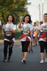 BIB: 799, 7280, 7932
                            <button type="button" onclick="openModal(6382863)" class="btn btn-primary btn-sm float-right btn-popup" data-toggle="modal" data-target=".modal-high-quality">
                        <i class="fas fa-shopping-cart"></i> Add to Cart
                    </button>
                                            <button type="button" onclick="isThisMe(6382863, true)" class="btn btn-success btn-sm float-right btn-popup btn-isme hidden" data-toggle="tooltip" data-placement="bottom" title="นี่คือรูปของคุณใช่ไหม คลิกที่นี่เพื่อเอาเข้าอัลบั้ม">
                        <i class="fas fa-plus"></i> Add to album
                    </button>
                    <button type="button" onclick="isThisMe(6382863, false)" class="btn btn-warning btn-sm float-right btn-popup btn-isnotme hidden">
                        <i class="fas fa-ban"></i> Remove from album
                    </button>