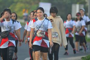 BIB: 6756, 231
                            <button type="button" onclick="openModal(6404561)" class="btn btn-primary btn-sm float-right btn-popup" data-toggle="modal" data-target=".modal-high-quality">
                        <i class="fas fa-shopping-cart"></i> Add to Cart
                    </button>
                                            <button type="button" onclick="isThisMe(6404561, true)" class="btn btn-success btn-sm float-right btn-popup btn-isme hidden" data-toggle="tooltip" data-placement="bottom" title="นี่คือรูปของคุณใช่ไหม คลิกที่นี่เพื่อเอาเข้าอัลบั้ม">
                        <i class="fas fa-plus"></i> Add to album
                    </button>
                    <button type="button" onclick="isThisMe(6404561, false)" class="btn btn-warning btn-sm float-right btn-popup btn-isnotme hidden">
                        <i class="fas fa-ban"></i> Remove from album
                    </button>