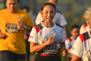 BIB: 6166, 1222
                            <button type="button" onclick="openModal(6402416)" class="btn btn-primary btn-sm float-right btn-popup" data-toggle="modal" data-target=".modal-high-quality">
                        <i class="fas fa-shopping-cart"></i> Add to Cart
                    </button>
                                            <button type="button" onclick="isThisMe(6402416, true)" class="btn btn-success btn-sm float-right btn-popup btn-isme hidden" data-toggle="tooltip" data-placement="bottom" title="นี่คือรูปของคุณใช่ไหม คลิกที่นี่เพื่อเอาเข้าอัลบั้ม">
                        <i class="fas fa-plus"></i> Add to album
                    </button>
                    <button type="button" onclick="isThisMe(6402416, false)" class="btn btn-warning btn-sm float-right btn-popup btn-isnotme hidden">
                        <i class="fas fa-ban"></i> Remove from album
                    </button>