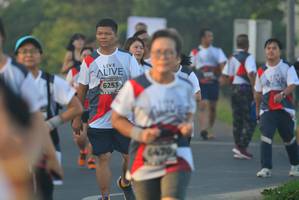 BIB: 6253, 470
                            <button type="button" onclick="openModal(6404909)" class="btn btn-primary btn-sm float-right btn-popup" data-toggle="modal" data-target=".modal-high-quality">
                        <i class="fas fa-shopping-cart"></i> Add to Cart
                    </button>
                                            <button type="button" onclick="isThisMe(6404909, true)" class="btn btn-success btn-sm float-right btn-popup btn-isme hidden" data-toggle="tooltip" data-placement="bottom" title="นี่คือรูปของคุณใช่ไหม คลิกที่นี่เพื่อเอาเข้าอัลบั้ม">
                        <i class="fas fa-plus"></i> Add to album
                    </button>
                    <button type="button" onclick="isThisMe(6404909, false)" class="btn btn-warning btn-sm float-right btn-popup btn-isnotme hidden">
                        <i class="fas fa-ban"></i> Remove from album
                    </button>