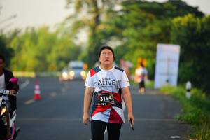 BIB: 3164
                            <button type="button" onclick="openModal(6388045)" class="btn btn-primary btn-sm float-right btn-popup" data-toggle="modal" data-target=".modal-high-quality">
                        <i class="fas fa-shopping-cart"></i> Add to Cart
                    </button>
                                            <button type="button" onclick="isThisMe(6388045, true)" class="btn btn-success btn-sm float-right btn-popup btn-isme hidden" data-toggle="tooltip" data-placement="bottom" title="นี่คือรูปของคุณใช่ไหม คลิกที่นี่เพื่อเอาเข้าอัลบั้ม">
                        <i class="fas fa-plus"></i> Add to album
                    </button>
                    <button type="button" onclick="isThisMe(6388045, false)" class="btn btn-warning btn-sm float-right btn-popup btn-isnotme hidden">
                        <i class="fas fa-ban"></i> Remove from album
                    </button>