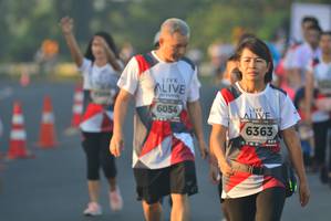 BIB: 6054, 6363
                            <button type="button" onclick="openModal(6404653)" class="btn btn-primary btn-sm float-right btn-popup" data-toggle="modal" data-target=".modal-high-quality">
                        <i class="fas fa-shopping-cart"></i> Add to Cart
                    </button>
                                            <button type="button" onclick="isThisMe(6404653, true)" class="btn btn-success btn-sm float-right btn-popup btn-isme hidden" data-toggle="tooltip" data-placement="bottom" title="นี่คือรูปของคุณใช่ไหม คลิกที่นี่เพื่อเอาเข้าอัลบั้ม">
                        <i class="fas fa-plus"></i> Add to album
                    </button>
                    <button type="button" onclick="isThisMe(6404653, false)" class="btn btn-warning btn-sm float-right btn-popup btn-isnotme hidden">
                        <i class="fas fa-ban"></i> Remove from album
                    </button>