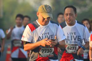 BIB: 6271, 7730
                            <button type="button" onclick="openModal(6414680)" class="btn btn-primary btn-sm float-right btn-popup" data-toggle="modal" data-target=".modal-high-quality">
                        <i class="fas fa-shopping-cart"></i> Add to Cart
                    </button>
                                            <button type="button" onclick="isThisMe(6414680, true)" class="btn btn-success btn-sm float-right btn-popup btn-isme hidden" data-toggle="tooltip" data-placement="bottom" title="นี่คือรูปของคุณใช่ไหม คลิกที่นี่เพื่อเอาเข้าอัลบั้ม">
                        <i class="fas fa-plus"></i> Add to album
                    </button>
                    <button type="button" onclick="isThisMe(6414680, false)" class="btn btn-warning btn-sm float-right btn-popup btn-isnotme hidden">
                        <i class="fas fa-ban"></i> Remove from album
                    </button>