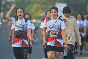 BIB: 6756
                            <button type="button" onclick="openModal(6402680)" class="btn btn-primary btn-sm float-right btn-popup" data-toggle="modal" data-target=".modal-high-quality">
                        <i class="fas fa-shopping-cart"></i> Add to Cart
                    </button>
                                            <button type="button" onclick="isThisMe(6402680, true)" class="btn btn-success btn-sm float-right btn-popup btn-isme hidden" data-toggle="tooltip" data-placement="bottom" title="นี่คือรูปของคุณใช่ไหม คลิกที่นี่เพื่อเอาเข้าอัลบั้ม">
                        <i class="fas fa-plus"></i> Add to album
                    </button>
                    <button type="button" onclick="isThisMe(6402680, false)" class="btn btn-warning btn-sm float-right btn-popup btn-isnotme hidden">
                        <i class="fas fa-ban"></i> Remove from album
                    </button>