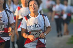 BIB: 6390
                            <button type="button" onclick="openModal(6416035)" class="btn btn-primary btn-sm float-right btn-popup" data-toggle="modal" data-target=".modal-high-quality">
                        <i class="fas fa-shopping-cart"></i> Add to Cart
                    </button>
                                            <button type="button" onclick="isThisMe(6416035, true)" class="btn btn-success btn-sm float-right btn-popup btn-isme hidden" data-toggle="tooltip" data-placement="bottom" title="นี่คือรูปของคุณใช่ไหม คลิกที่นี่เพื่อเอาเข้าอัลบั้ม">
                        <i class="fas fa-plus"></i> Add to album
                    </button>
                    <button type="button" onclick="isThisMe(6416035, false)" class="btn btn-warning btn-sm float-right btn-popup btn-isnotme hidden">
                        <i class="fas fa-ban"></i> Remove from album
                    </button>