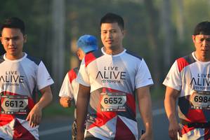 BIB: 698, 6652, 6612
                            <button type="button" onclick="openModal(6416383)" class="btn btn-primary btn-sm float-right btn-popup" data-toggle="modal" data-target=".modal-high-quality">
                        <i class="fas fa-shopping-cart"></i> Add to Cart
                    </button>
                                            <button type="button" onclick="isThisMe(6416383, true)" class="btn btn-success btn-sm float-right btn-popup btn-isme hidden" data-toggle="tooltip" data-placement="bottom" title="นี่คือรูปของคุณใช่ไหม คลิกที่นี่เพื่อเอาเข้าอัลบั้ม">
                        <i class="fas fa-plus"></i> Add to album
                    </button>
                    <button type="button" onclick="isThisMe(6416383, false)" class="btn btn-warning btn-sm float-right btn-popup btn-isnotme hidden">
                        <i class="fas fa-ban"></i> Remove from album
                    </button>