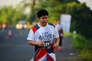 BIB: 037, 128
                            <button type="button" onclick="openModal(6388016)" class="btn btn-primary btn-sm float-right btn-popup" data-toggle="modal" data-target=".modal-high-quality">
                        <i class="fas fa-shopping-cart"></i> Add to Cart
                    </button>
                                            <button type="button" onclick="isThisMe(6388016, true)" class="btn btn-success btn-sm float-right btn-popup btn-isme hidden" data-toggle="tooltip" data-placement="bottom" title="นี่คือรูปของคุณใช่ไหม คลิกที่นี่เพื่อเอาเข้าอัลบั้ม">
                        <i class="fas fa-plus"></i> Add to album
                    </button>
                    <button type="button" onclick="isThisMe(6388016, false)" class="btn btn-warning btn-sm float-right btn-popup btn-isnotme hidden">
                        <i class="fas fa-ban"></i> Remove from album
                    </button>