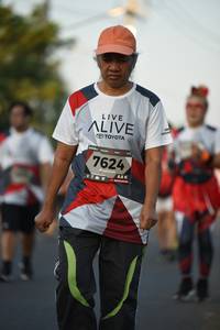 BIB: 7624
                            <button type="button" onclick="openModal(6385671)" class="btn btn-primary btn-sm float-right btn-popup" data-toggle="modal" data-target=".modal-high-quality">
                        <i class="fas fa-shopping-cart"></i> Add to Cart
                    </button>
                                            <button type="button" onclick="isThisMe(6385671, true)" class="btn btn-success btn-sm float-right btn-popup btn-isme hidden" data-toggle="tooltip" data-placement="bottom" title="นี่คือรูปของคุณใช่ไหม คลิกที่นี่เพื่อเอาเข้าอัลบั้ม">
                        <i class="fas fa-plus"></i> Add to album
                    </button>
                    <button type="button" onclick="isThisMe(6385671, false)" class="btn btn-warning btn-sm float-right btn-popup btn-isnotme hidden">
                        <i class="fas fa-ban"></i> Remove from album
                    </button>