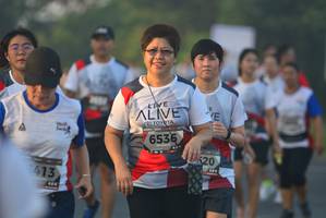 BIB: 6536, 520, 413
                            <button type="button" onclick="openModal(6413708)" class="btn btn-primary btn-sm float-right btn-popup" data-toggle="modal" data-target=".modal-high-quality">
                        <i class="fas fa-shopping-cart"></i> Add to Cart
                    </button>
                                            <button type="button" onclick="isThisMe(6413708, true)" class="btn btn-success btn-sm float-right btn-popup btn-isme hidden" data-toggle="tooltip" data-placement="bottom" title="นี่คือรูปของคุณใช่ไหม คลิกที่นี่เพื่อเอาเข้าอัลบั้ม">
                        <i class="fas fa-plus"></i> Add to album
                    </button>
                    <button type="button" onclick="isThisMe(6413708, false)" class="btn btn-warning btn-sm float-right btn-popup btn-isnotme hidden">
                        <i class="fas fa-ban"></i> Remove from album
                    </button>