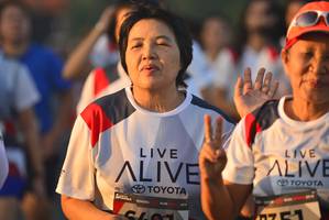 BIB: 751
                            <button type="button" onclick="openModal(6413325)" class="btn btn-primary btn-sm float-right btn-popup" data-toggle="modal" data-target=".modal-high-quality">
                        <i class="fas fa-shopping-cart"></i> Add to Cart
                    </button>
                                            <button type="button" onclick="isThisMe(6413325, true)" class="btn btn-success btn-sm float-right btn-popup btn-isme hidden" data-toggle="tooltip" data-placement="bottom" title="นี่คือรูปของคุณใช่ไหม คลิกที่นี่เพื่อเอาเข้าอัลบั้ม">
                        <i class="fas fa-plus"></i> Add to album
                    </button>
                    <button type="button" onclick="isThisMe(6413325, false)" class="btn btn-warning btn-sm float-right btn-popup btn-isnotme hidden">
                        <i class="fas fa-ban"></i> Remove from album
                    </button>