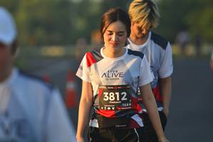 BIB: 3812, 128
                            <button type="button" onclick="openModal(6417078)" class="btn btn-primary btn-sm float-right btn-popup" data-toggle="modal" data-target=".modal-high-quality">
                        <i class="fas fa-shopping-cart"></i> Add to Cart
                    </button>
                                            <button type="button" onclick="isThisMe(6417078, true)" class="btn btn-success btn-sm float-right btn-popup btn-isme hidden" data-toggle="tooltip" data-placement="bottom" title="นี่คือรูปของคุณใช่ไหม คลิกที่นี่เพื่อเอาเข้าอัลบั้ม">
                        <i class="fas fa-plus"></i> Add to album
                    </button>
                    <button type="button" onclick="isThisMe(6417078, false)" class="btn btn-warning btn-sm float-right btn-popup btn-isnotme hidden">
                        <i class="fas fa-ban"></i> Remove from album
                    </button>