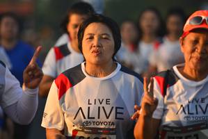 BIB: 201
                            <button type="button" onclick="openModal(6413314)" class="btn btn-primary btn-sm float-right btn-popup" data-toggle="modal" data-target=".modal-high-quality">
                        <i class="fas fa-shopping-cart"></i> Add to Cart
                    </button>
                                            <button type="button" onclick="isThisMe(6413314, true)" class="btn btn-success btn-sm float-right btn-popup btn-isme hidden" data-toggle="tooltip" data-placement="bottom" title="นี่คือรูปของคุณใช่ไหม คลิกที่นี่เพื่อเอาเข้าอัลบั้ม">
                        <i class="fas fa-plus"></i> Add to album
                    </button>
                    <button type="button" onclick="isThisMe(6413314, false)" class="btn btn-warning btn-sm float-right btn-popup btn-isnotme hidden">
                        <i class="fas fa-ban"></i> Remove from album
                    </button>