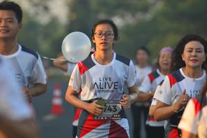 BIB: 
                            <button type="button" onclick="openModal(6413608)" class="btn btn-primary btn-sm float-right btn-popup" data-toggle="modal" data-target=".modal-high-quality">
                        <i class="fas fa-shopping-cart"></i> Add to Cart
                    </button>
                                            <button type="button" onclick="isThisMe(6413608, true)" class="btn btn-success btn-sm float-right btn-popup btn-isme hidden" data-toggle="tooltip" data-placement="bottom" title="นี่คือรูปของคุณใช่ไหม คลิกที่นี่เพื่อเอาเข้าอัลบั้ม">
                        <i class="fas fa-plus"></i> Add to album
                    </button>
                    <button type="button" onclick="isThisMe(6413608, false)" class="btn btn-warning btn-sm float-right btn-popup btn-isnotme hidden">
                        <i class="fas fa-ban"></i> Remove from album
                    </button>