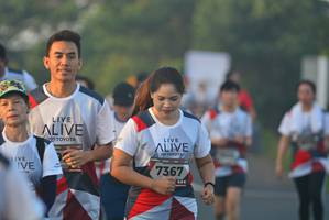 BIB: 7367
                            <button type="button" onclick="openModal(6413649)" class="btn btn-primary btn-sm float-right btn-popup" data-toggle="modal" data-target=".modal-high-quality">
                        <i class="fas fa-shopping-cart"></i> Add to Cart
                    </button>
                                            <button type="button" onclick="isThisMe(6413649, true)" class="btn btn-success btn-sm float-right btn-popup btn-isme hidden" data-toggle="tooltip" data-placement="bottom" title="นี่คือรูปของคุณใช่ไหม คลิกที่นี่เพื่อเอาเข้าอัลบั้ม">
                        <i class="fas fa-plus"></i> Add to album
                    </button>
                    <button type="button" onclick="isThisMe(6413649, false)" class="btn btn-warning btn-sm float-right btn-popup btn-isnotme hidden">
                        <i class="fas fa-ban"></i> Remove from album
                    </button>