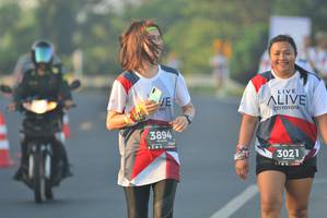 BIB: 3894, 3021
                            <button type="button" onclick="openModal(6416666)" class="btn btn-primary btn-sm float-right btn-popup" data-toggle="modal" data-target=".modal-high-quality">
                        <i class="fas fa-shopping-cart"></i> Add to Cart
                    </button>
                                            <button type="button" onclick="isThisMe(6416666, true)" class="btn btn-success btn-sm float-right btn-popup btn-isme hidden" data-toggle="tooltip" data-placement="bottom" title="นี่คือรูปของคุณใช่ไหม คลิกที่นี่เพื่อเอาเข้าอัลบั้ม">
                        <i class="fas fa-plus"></i> Add to album
                    </button>
                    <button type="button" onclick="isThisMe(6416666, false)" class="btn btn-warning btn-sm float-right btn-popup btn-isnotme hidden">
                        <i class="fas fa-ban"></i> Remove from album
                    </button>