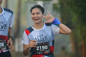 BIB: 128, 2190
                            <button type="button" onclick="openModal(6412473)" class="btn btn-primary btn-sm float-right btn-popup" data-toggle="modal" data-target=".modal-high-quality">
                        <i class="fas fa-shopping-cart"></i> Add to Cart
                    </button>
                                            <button type="button" onclick="isThisMe(6412473, true)" class="btn btn-success btn-sm float-right btn-popup btn-isme hidden" data-toggle="tooltip" data-placement="bottom" title="นี่คือรูปของคุณใช่ไหม คลิกที่นี่เพื่อเอาเข้าอัลบั้ม">
                        <i class="fas fa-plus"></i> Add to album
                    </button>
                    <button type="button" onclick="isThisMe(6412473, false)" class="btn btn-warning btn-sm float-right btn-popup btn-isnotme hidden">
                        <i class="fas fa-ban"></i> Remove from album
                    </button>