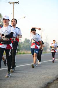 BIB: 010
                            <button type="button" onclick="openModal(6457690)" class="btn btn-primary btn-sm float-right btn-popup" data-toggle="modal" data-target=".modal-high-quality">
                        <i class="fas fa-shopping-cart"></i> Add to Cart
                    </button>
                                            <button type="button" onclick="isThisMe(6457690, true)" class="btn btn-success btn-sm float-right btn-popup btn-isme hidden" data-toggle="tooltip" data-placement="bottom" title="นี่คือรูปของคุณใช่ไหม คลิกที่นี่เพื่อเอาเข้าอัลบั้ม">
                        <i class="fas fa-plus"></i> Add to album
                    </button>
                    <button type="button" onclick="isThisMe(6457690, false)" class="btn btn-warning btn-sm float-right btn-popup btn-isnotme hidden">
                        <i class="fas fa-ban"></i> Remove from album
                    </button>