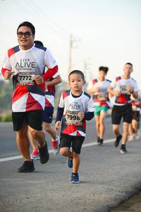 BIB: 7772, 7998
                            <button type="button" onclick="openModal(6457434)" class="btn btn-primary btn-sm float-right btn-popup" data-toggle="modal" data-target=".modal-high-quality">
                        <i class="fas fa-shopping-cart"></i> Add to Cart
                    </button>
                                            <button type="button" onclick="isThisMe(6457434, true)" class="btn btn-success btn-sm float-right btn-popup btn-isme hidden" data-toggle="tooltip" data-placement="bottom" title="นี่คือรูปของคุณใช่ไหม คลิกที่นี่เพื่อเอาเข้าอัลบั้ม">
                        <i class="fas fa-plus"></i> Add to album
                    </button>
                    <button type="button" onclick="isThisMe(6457434, false)" class="btn btn-warning btn-sm float-right btn-popup btn-isnotme hidden">
                        <i class="fas fa-ban"></i> Remove from album
                    </button>