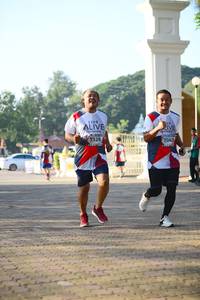 BIB: 7126, 7043
                            <button type="button" onclick="openModal(6465507)" class="btn btn-primary btn-sm float-right btn-popup" data-toggle="modal" data-target=".modal-high-quality">
                        <i class="fas fa-shopping-cart"></i> Add to Cart
                    </button>
                                            <button type="button" onclick="isThisMe(6465507, true)" class="btn btn-success btn-sm float-right btn-popup btn-isme hidden" data-toggle="tooltip" data-placement="bottom" title="นี่คือรูปของคุณใช่ไหม คลิกที่นี่เพื่อเอาเข้าอัลบั้ม">
                        <i class="fas fa-plus"></i> Add to album
                    </button>
                    <button type="button" onclick="isThisMe(6465507, false)" class="btn btn-warning btn-sm float-right btn-popup btn-isnotme hidden">
                        <i class="fas fa-ban"></i> Remove from album
                    </button>