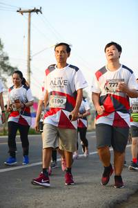 BIB: 777, 6190, 637
                            <button type="button" onclick="openModal(6458230)" class="btn btn-primary btn-sm float-right btn-popup" data-toggle="modal" data-target=".modal-high-quality">
                        <i class="fas fa-shopping-cart"></i> Add to Cart
                    </button>
                                            <button type="button" onclick="isThisMe(6458230, true)" class="btn btn-success btn-sm float-right btn-popup btn-isme hidden" data-toggle="tooltip" data-placement="bottom" title="นี่คือรูปของคุณใช่ไหม คลิกที่นี่เพื่อเอาเข้าอัลบั้ม">
                        <i class="fas fa-plus"></i> Add to album
                    </button>
                    <button type="button" onclick="isThisMe(6458230, false)" class="btn btn-warning btn-sm float-right btn-popup btn-isnotme hidden">
                        <i class="fas fa-ban"></i> Remove from album
                    </button>