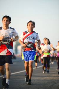 BIB: 6813, 2887
                            <button type="button" onclick="openModal(6459042)" class="btn btn-primary btn-sm float-right btn-popup" data-toggle="modal" data-target=".modal-high-quality">
                        <i class="fas fa-shopping-cart"></i> Add to Cart
                    </button>
                                            <button type="button" onclick="isThisMe(6459042, true)" class="btn btn-success btn-sm float-right btn-popup btn-isme hidden" data-toggle="tooltip" data-placement="bottom" title="นี่คือรูปของคุณใช่ไหม คลิกที่นี่เพื่อเอาเข้าอัลบั้ม">
                        <i class="fas fa-plus"></i> Add to album
                    </button>
                    <button type="button" onclick="isThisMe(6459042, false)" class="btn btn-warning btn-sm float-right btn-popup btn-isnotme hidden">
                        <i class="fas fa-ban"></i> Remove from album
                    </button>