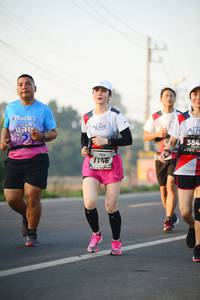 BIB: 384, 146
                            <button type="button" onclick="openModal(6457887)" class="btn btn-primary btn-sm float-right btn-popup" data-toggle="modal" data-target=".modal-high-quality">
                        <i class="fas fa-shopping-cart"></i> Add to Cart
                    </button>
                                            <button type="button" onclick="isThisMe(6457887, true)" class="btn btn-success btn-sm float-right btn-popup btn-isme hidden" data-toggle="tooltip" data-placement="bottom" title="นี่คือรูปของคุณใช่ไหม คลิกที่นี่เพื่อเอาเข้าอัลบั้ม">
                        <i class="fas fa-plus"></i> Add to album
                    </button>
                    <button type="button" onclick="isThisMe(6457887, false)" class="btn btn-warning btn-sm float-right btn-popup btn-isnotme hidden">
                        <i class="fas fa-ban"></i> Remove from album
                    </button>