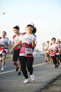 BIB: 064, 7046, 7389
                            <button type="button" onclick="openModal(6458247)" class="btn btn-primary btn-sm float-right btn-popup" data-toggle="modal" data-target=".modal-high-quality">
                        <i class="fas fa-shopping-cart"></i> Add to Cart
                    </button>
                                            <button type="button" onclick="isThisMe(6458247, true)" class="btn btn-success btn-sm float-right btn-popup btn-isme hidden" data-toggle="tooltip" data-placement="bottom" title="นี่คือรูปของคุณใช่ไหม คลิกที่นี่เพื่อเอาเข้าอัลบั้ม">
                        <i class="fas fa-plus"></i> Add to album
                    </button>
                    <button type="button" onclick="isThisMe(6458247, false)" class="btn btn-warning btn-sm float-right btn-popup btn-isnotme hidden">
                        <i class="fas fa-ban"></i> Remove from album
                    </button>